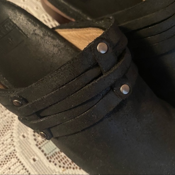 Frye Clogs Womens Size 5.5 Black Leather Clara Campus Studded Clogs - Picture 13 of 13